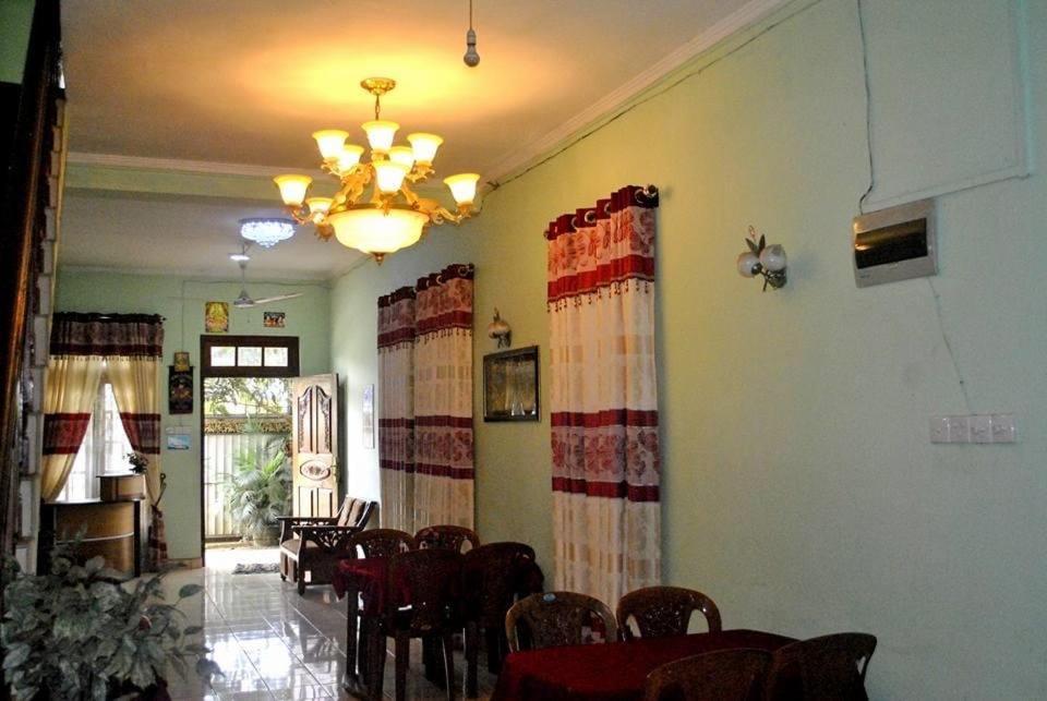 Sri Guest House Бадулла Экстерьер фото